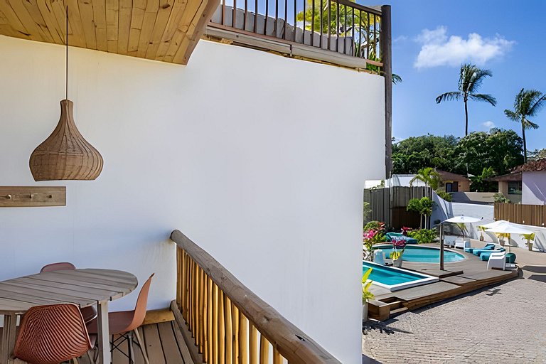 Apê de charme em condomínio exclusivo na R. Mucugê