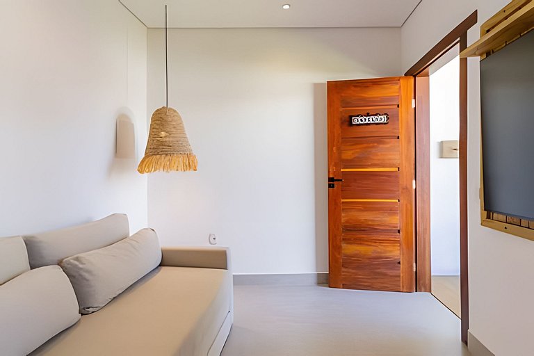 Apê de charme em condomínio exclusivo na R. Mucugê