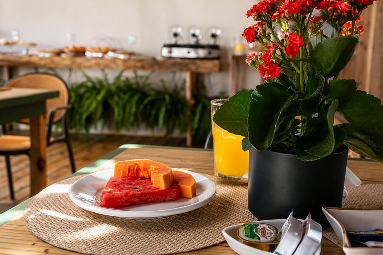 Apê Espelho | Charme na Rua do Mucugê + Café da Manhã Opcion