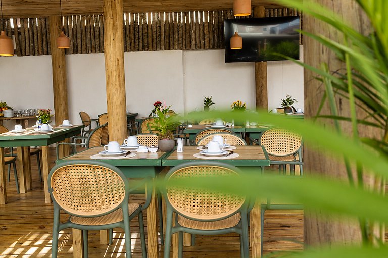 Studio Pescador | No Coração da Rua Mucugê – Café da Manhã O