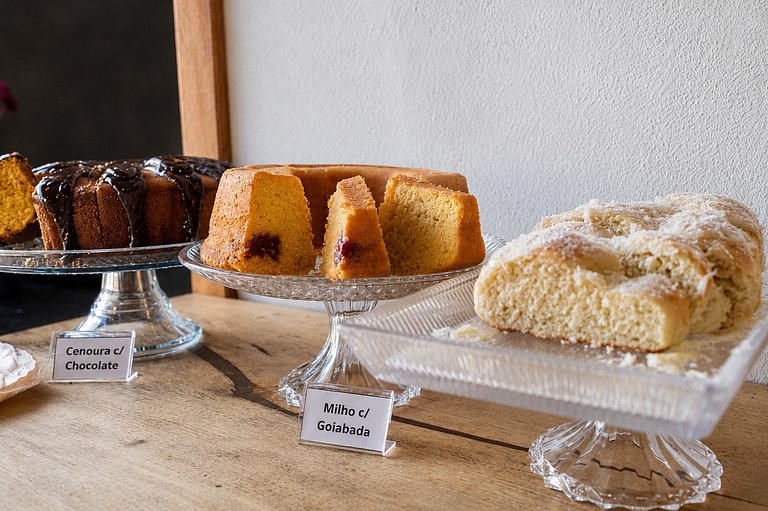 Studio Pescador | No Coração da Rua Mucugê – Café da Manhã O