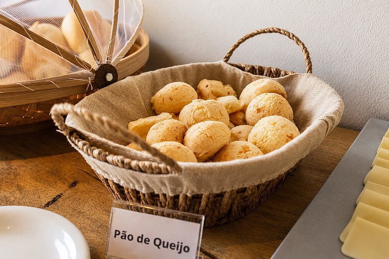 Suíte Rio Verde | Charme e conforto na Mucugê – Café da Manh